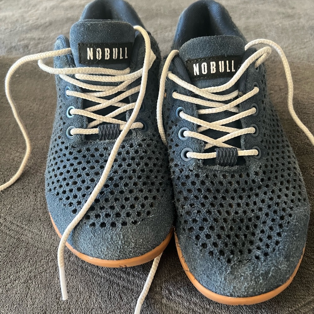 Nobull 7 good condition womens dusk suede
